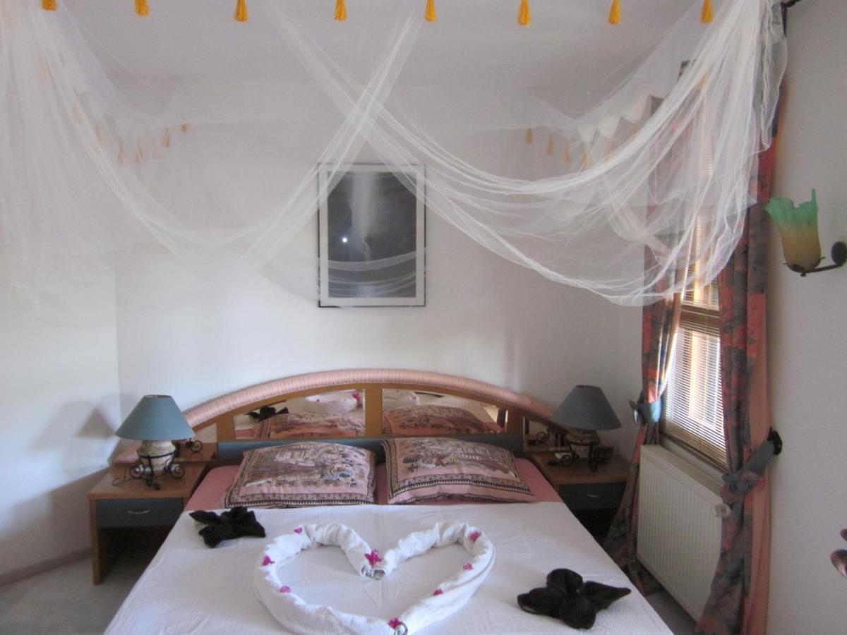 Romantik Villa Apartment Bungalow Даламан Экстерьер фото